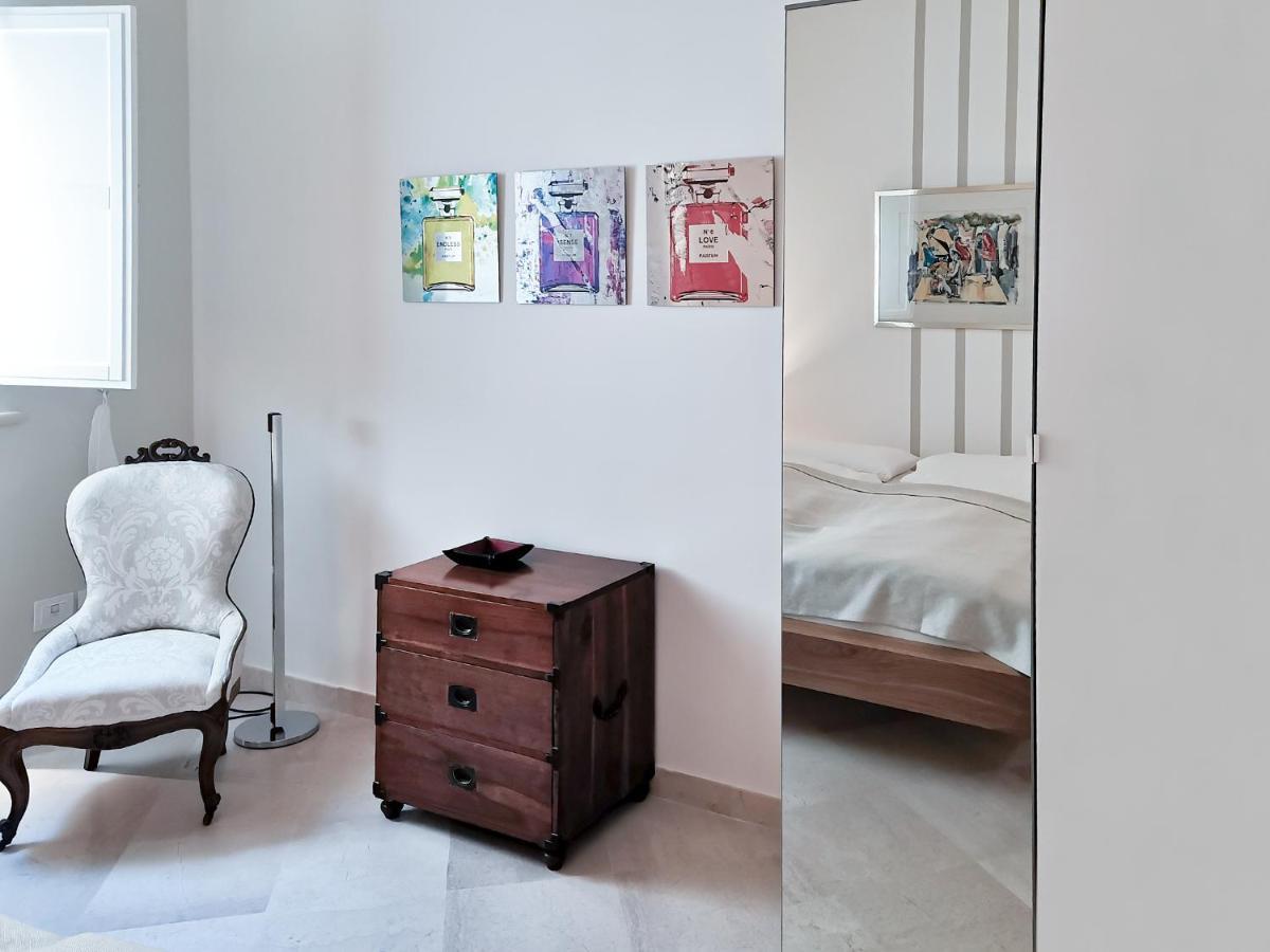 Palazzo Charlie Bed & Breakfast Lecce Dış mekan fotoğraf