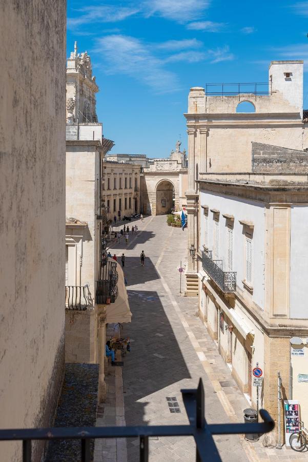 Palazzo Charlie Bed & Breakfast Lecce Dış mekan fotoğraf