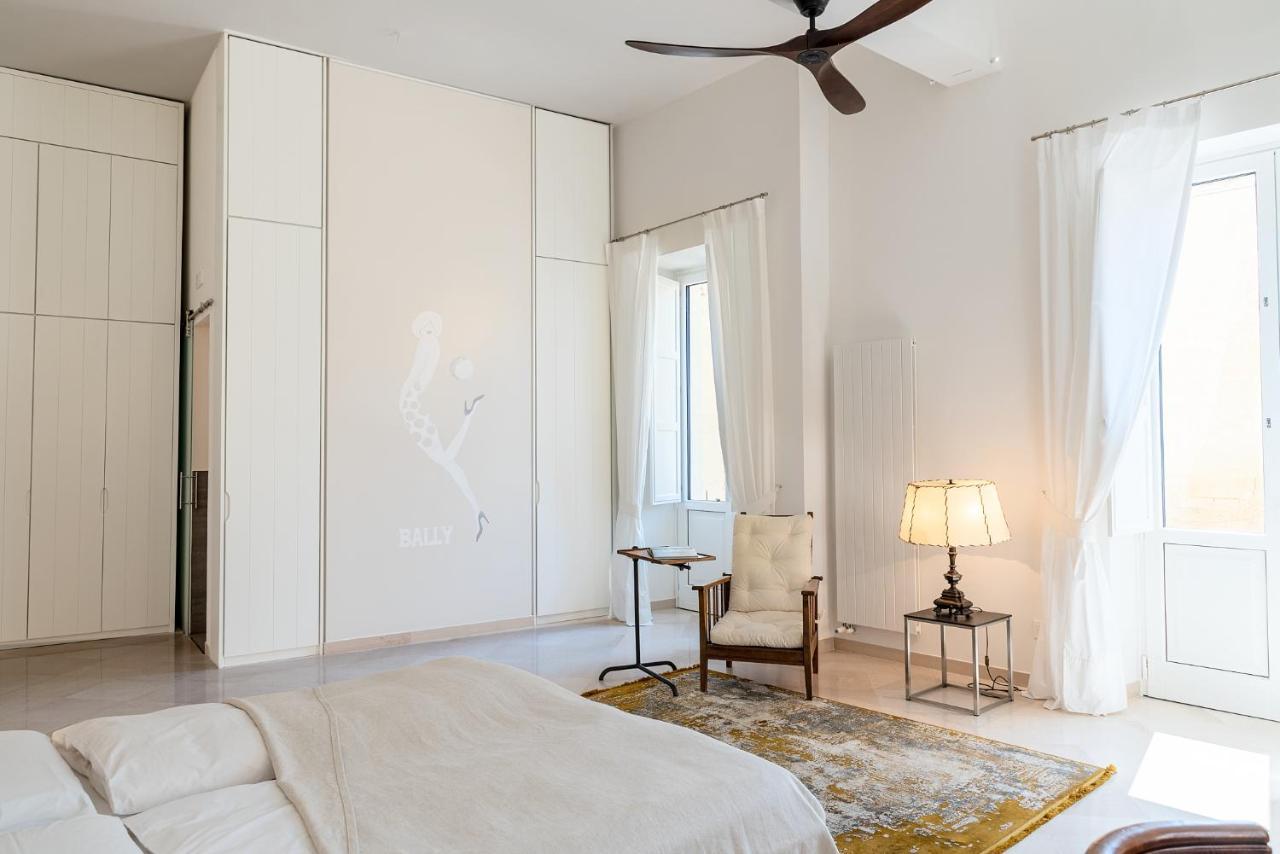 Palazzo Charlie Bed & Breakfast Lecce Dış mekan fotoğraf