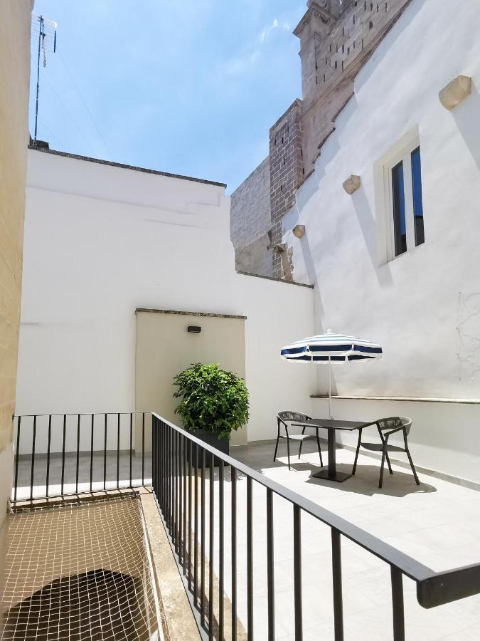 Palazzo Charlie Bed & Breakfast Lecce Dış mekan fotoğraf